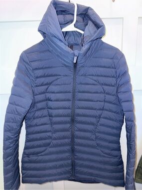 Lululemon Pack It Down Jacket, womens - True Navy - Size 10